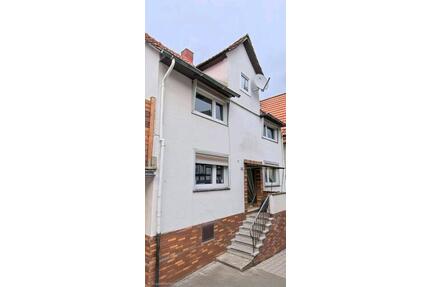 Einfamilienhaus frei ab 1.6 - 125.000,00&nbsp;EUR Kaufpreis, ca.&nbsp; 90,00&nbsp;m&sup2; in Zierenberg (PLZ: 34289)