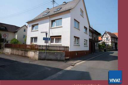 Großes Massivhaus mit Fachwerk-Torhaus, Scheune & Nebengebäude. Käuferprovisionsfrei! - Waldsolms Brandoberndorf