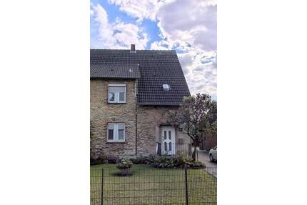 Baugrundstück mit Doppelhaushälfte, interessante Größe für Investoren - Osnabrück Hafen