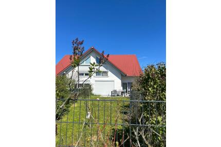 Doppelhaushälfte zum Vermieten - 1.250,00&nbsp;EUR Kaltmiete, ca.&nbsp; 130,00&nbsp;m&sup2; in Lauchheim (PLZ: 73466)