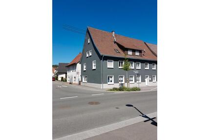 3 Familie Haus - 330.000,00&nbsp;EUR Kaufpreis, ca.&nbsp; 260,00&nbsp;m&sup2; in Albstadt (PLZ: 72461) Gemarkung Onstmettingen
