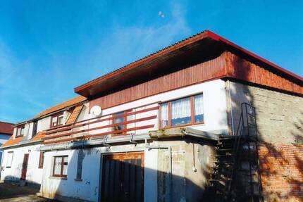 Großzügiges 2-Familienhaus mit großem Garten in Jüchsen - Grabfeld