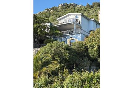 Ferienhaus in Montenegro - 950,00&nbsp;EUR Kaltmiete, in Mainz (PLZ: 55120) Mombach