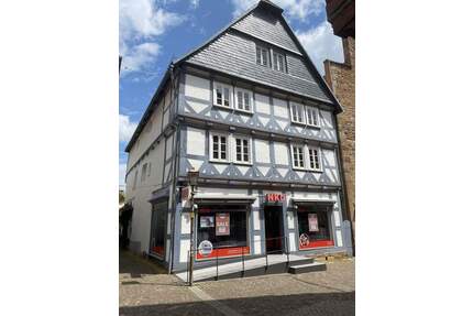 Wohn- und Geschäftshaus - 795.000,00&nbsp;EUR Kaufpreis, ca.&nbsp; 570,00&nbsp;m&sup2;&nbsp;Wohnfl&auml;che in Fritzlar (PLZ: 34560)