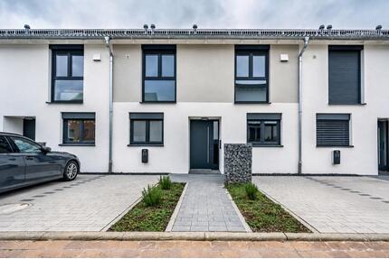 Exklusives Reihenhaus: Großzügig, modern & energieeffizient - Bad Friedrichshall