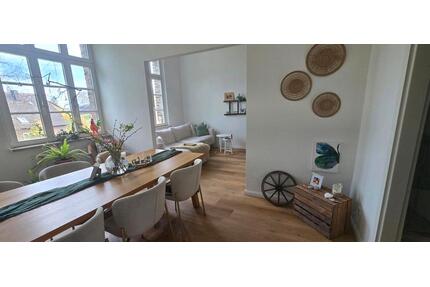Wohnung mit Altbau-Charme in ehemaliger Grundschule - Kerpen Buir