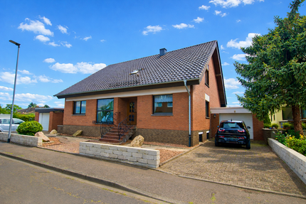 Haus zum Kaufen in Erftstadt- Erp 480.000,00 € 185 m²