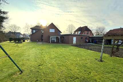 Haus zum Kaufen in Bergen 285.000,00 € 241 m²