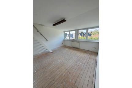Maisonette Wohnung - 1.390,00&nbsp;EUR Kaltmiete, ca.&nbsp; 69,00&nbsp;m&sup2; in Halstenbek (PLZ: 25469)