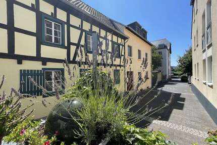 Haus zum Kaufen in Königswinter 599.000,00 € 282.8 m²