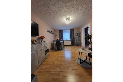 3 Zimmer Wohnung mit Einb. Küche, KFZ-Stellplatz - Burglengenfeld