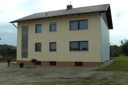 Haus zu vermieten - 1.300,00&nbsp;EUR Kaltmiete, ca.&nbsp; 180,00&nbsp;m&sup2; in Reisbach (PLZ: 94419) Englmannsberg
