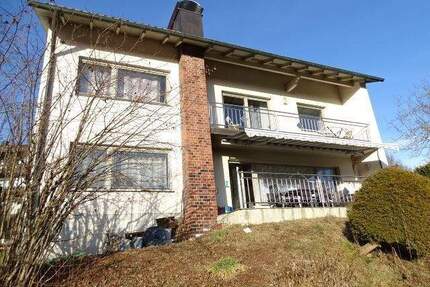 Herrliche Sonnentage auf der Traumterrasse - Freistehendes Einfamilienhaus mit Garten in Regen