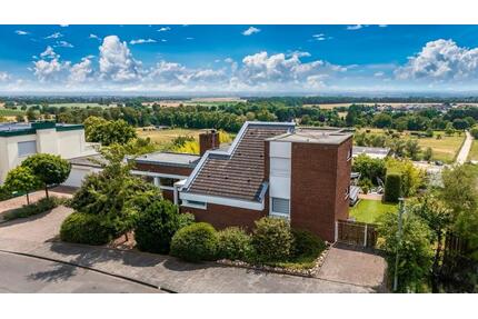 EXKLUSIVE DESIGNER-VILLA MIT POOL - Erftstadt