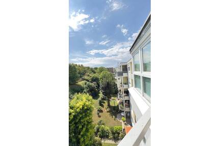 +++ Gepflegtes Wohndomizil * Blick ins Grüne * Balkon * Tiefgarage * Top- Infrastruktur +++ - Mainz Hechtsheim