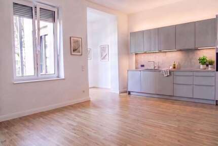 Wohnung zum Mieten in Berlin 2.100,00 € 105 m²