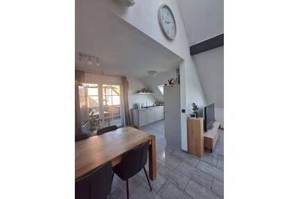 Hochwertige sehr helle Wohnung mit Dachterrasse, Balkon, Garage und zwei PkW-Stellplätzen in Xanten