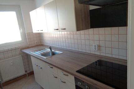 Privatverkauf - 3-Zi-Wohnung m.Stellplatz+Einbauküche in Geithain