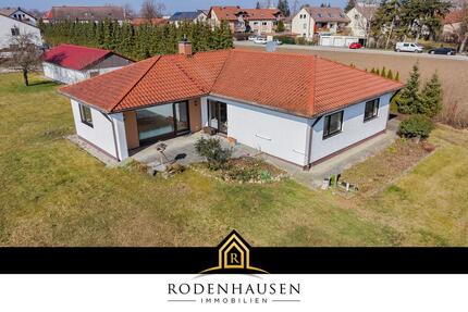 Bungalow mit Garage und Garten in ruhiger Lage von Esting - Olching