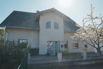 Einfamilien Haus - 550.000,00&nbsp;EUR Kaufpreis, ca.&nbsp; 176,00&nbsp;m&sup2; in Wolfsburg (PLZ: 38448) Alt-Wolfsburg