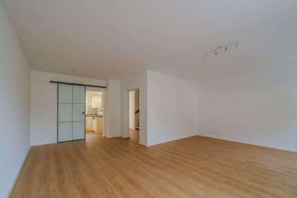 Haus zum Mieten in Fischbach 2.180,00 € 136.51 m²