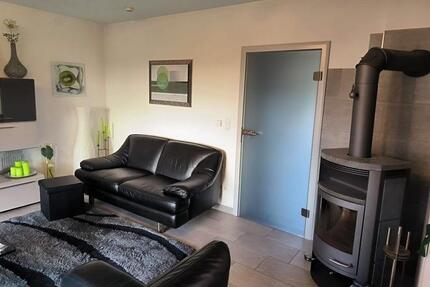 2009 sanierte Maisonette-Whg. mit Balkon, zwei Bädern, zwei Einbauküchen, Gäste-WC und Holz-Kamin! - Rödinghausen