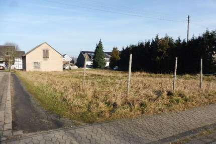 Grundstück zu verkaufen in Lautzenhausen 155.000,00 € 1384 m²
