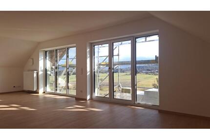 Lichtdurchflutete 4-Zi-Dachgeschosswohnung mit Weitblick - Aalen Dewangen