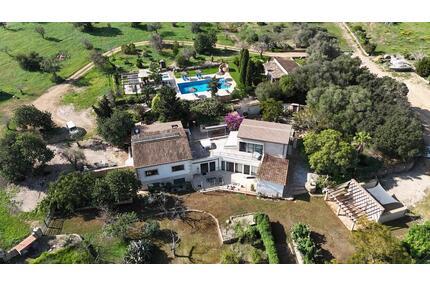 Moderne Finca in ruhiger Lage - 4.000,00&nbsp;EUR Kaltmiete, in Düsseldorf (PLZ: 40213)