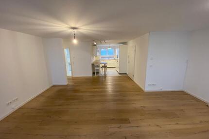 Exklusive 4,5-Zimmer-Wohnung mit Terrasse und Garten in Weissach