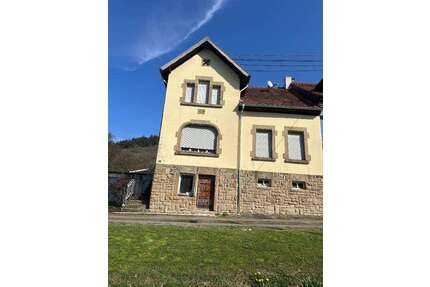 Haus zum Kaufen in Nußbach 99.800,00 € 119 m²