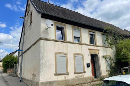 Einfamilienhaus mit viel Gebäude und große Grundstück - Lauterecken