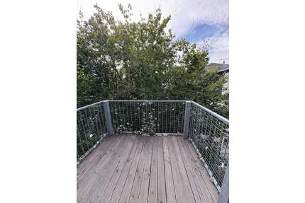 Attraktive 3-Zimmer-Wohnung mit Einbauküche und Balkon sucht Mieter - Chemnitz Kappel