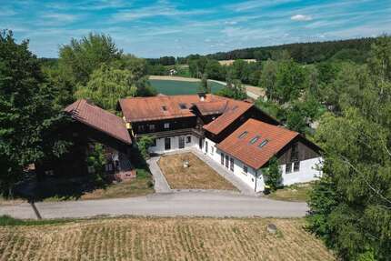 Haus zum Kaufen in Bad Birnbach Unterhitzling 1.550.000,00 € 900 m² - Bad Birnbach / Unterhitzling