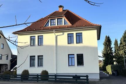 2-Zimmer-Dachgeschosswohnung mit Einbauküche + E Geräte + E-Lade - Bielefeld Schildesche