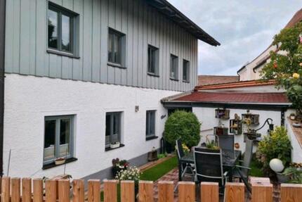 Haus mit Charme auf dem Land - 499.000,00&nbsp;EUR Kaufpreis, ca.&nbsp; 140,00&nbsp;m&sup2; in Tuntenhausen (PLZ: 83104)