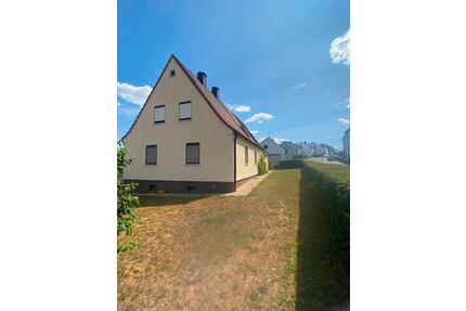Einfamilienhaus in Veitsbronn mit großem Garten