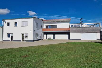 **Platzwunder für Wohnen und Arbeiten!** - Öpfingen