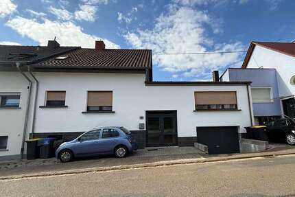 Haus zum Kaufen in Lebach 195.000,00 € 150 m²