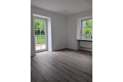 Moderne 1,5-Zimmer-Wohnung mit Balkon & Einbauküche in ruhiger Lage - Niederkirchen Heimkirchen