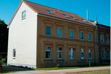 2 Raumwohnung 44 qm + Stellplatz und Gartenteil 330 € Kaltmiete - Torgelow