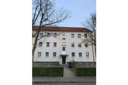 Wohnung zum Mieten in Ronneburg 350,00 € 65.97 m²