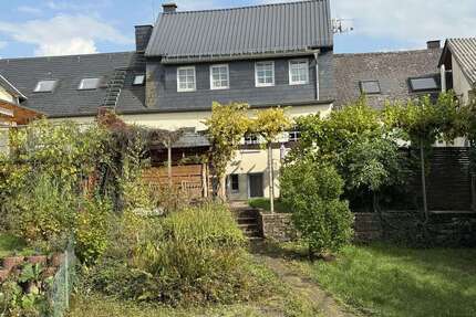 Haus zum Kaufen in Manderscheid 249.000,00 € 236.58 m²