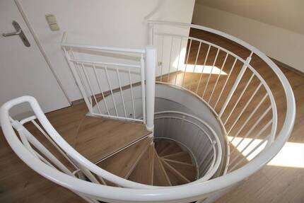 Schnäppchen: bezugsfreie Wohnung mit Balkon und Tiefgarage - Leipzig Liebertwolkwitz