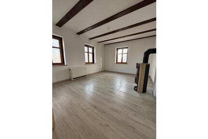 Charmante 2-Raum-Wohnung in Seenähe mit Kamin und Tageslichtbädern (05.01.01) - Penzlin