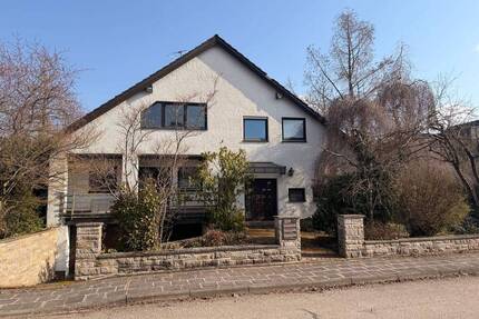 Top Objekt mit Potenzial! Wohnen & Arbeiten unter einem Dach – Zweifamilienhaus mit 2 Eingängen - Heilsbronn