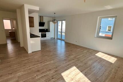 **Provisionsfrei** Einziehen und Wohlfühlen: 3-Zimmer Wohnung - Vöhringen