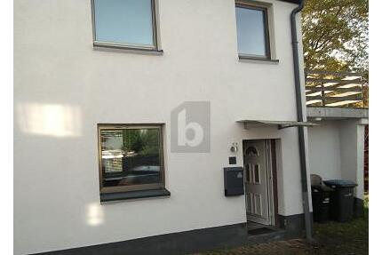 KLEINES HAUS 80 M² *** LIEBEVOLL RENOVIERT - Binsfeld