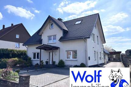 Saniertes Zweifamilienhaus mit großem Grundstück in Bünde Hüffen