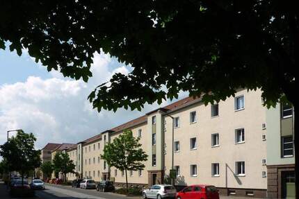 2-Raum-Wohnung im Stadtzentrum mit großem Balkon sucht neuen Mieter! - Gera Innenstadt